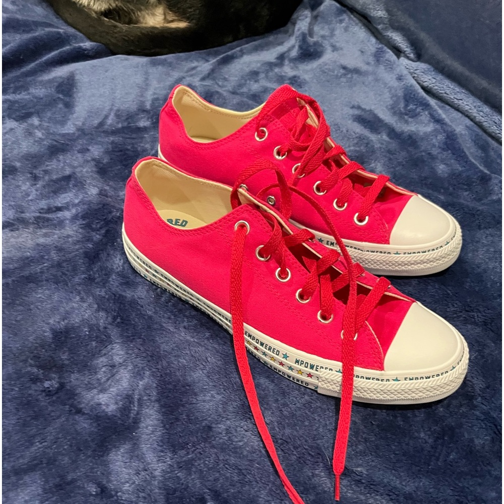 Brand new pink converse
